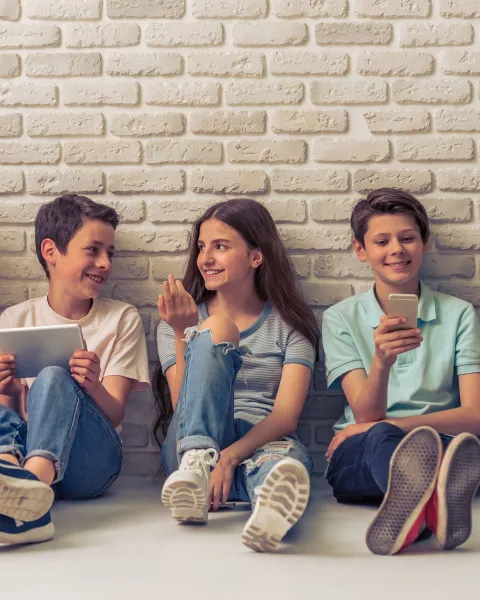 Autocontrol y resolución de conflictos en la adolescencia