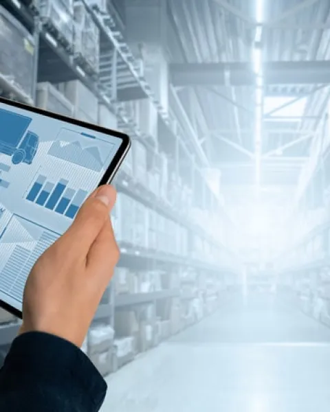 supply chain manager-min.jpg