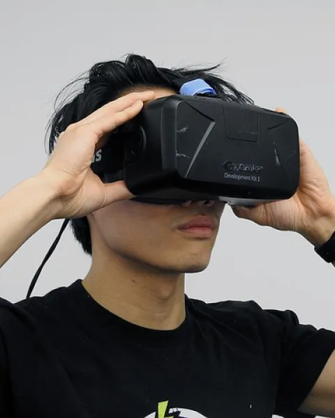 virtual-reality-1389030_640.jpg