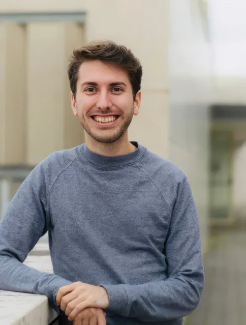 Dr. Pedro Margolles, ganador del Premio a la Mejor Tesis Doctoral 2025 de la Cátedra VIU-NED 