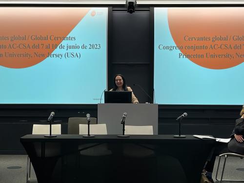 La Dra. Alicia Villar Lecumberri durante su ponencia en Princeton