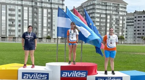 Lydia Cuesta estudiante VIU en el primer lugar en el podio en el Campeonato de Asturias Absoluto
